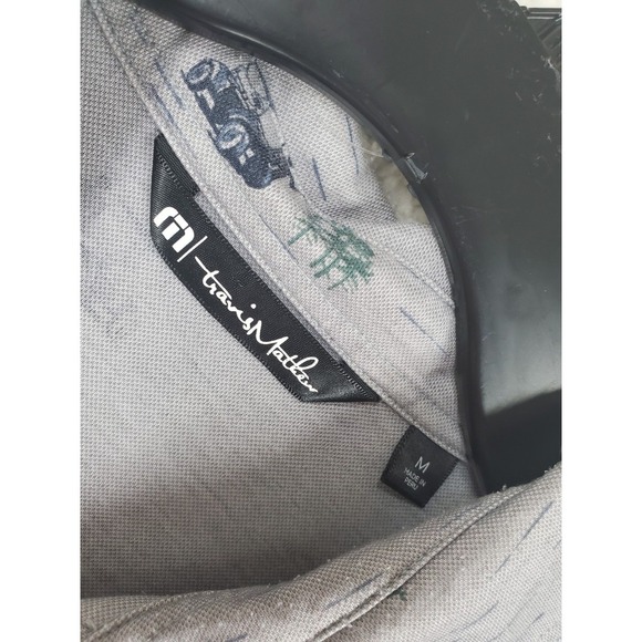 Travis Mathew Outfresh Polo Shirt Mens M Golfcart Beer Tent Pines AOP SS - Picture 3 of 9